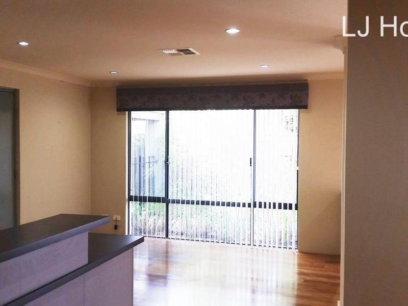 33 Runnymede Gate, Wellard WA 6170