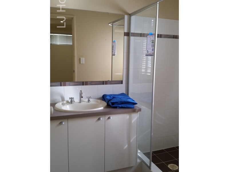 33 Runnymede Gate, Wellard WA 6170