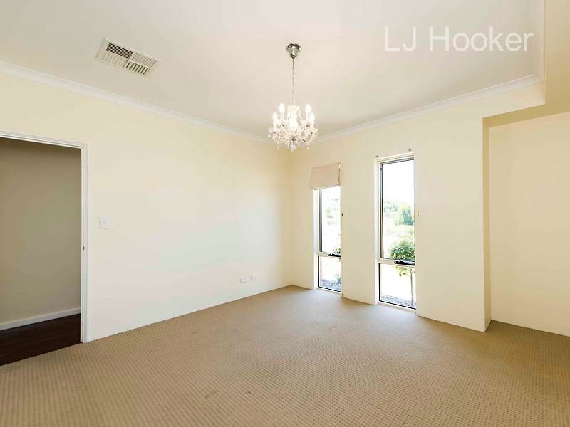 21 Bramston Circus, Secret Harbour WA 6173