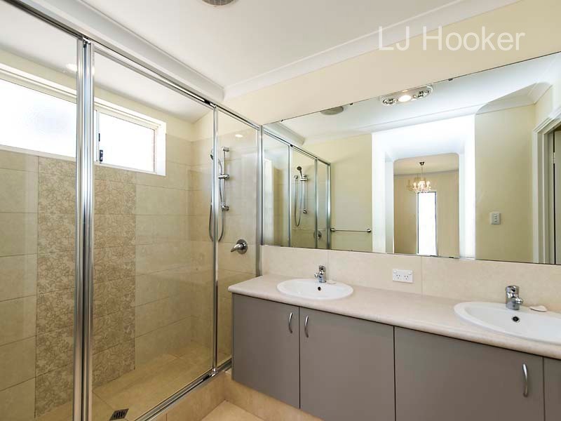 21 Bramston Circus, Secret Harbour WA 6173