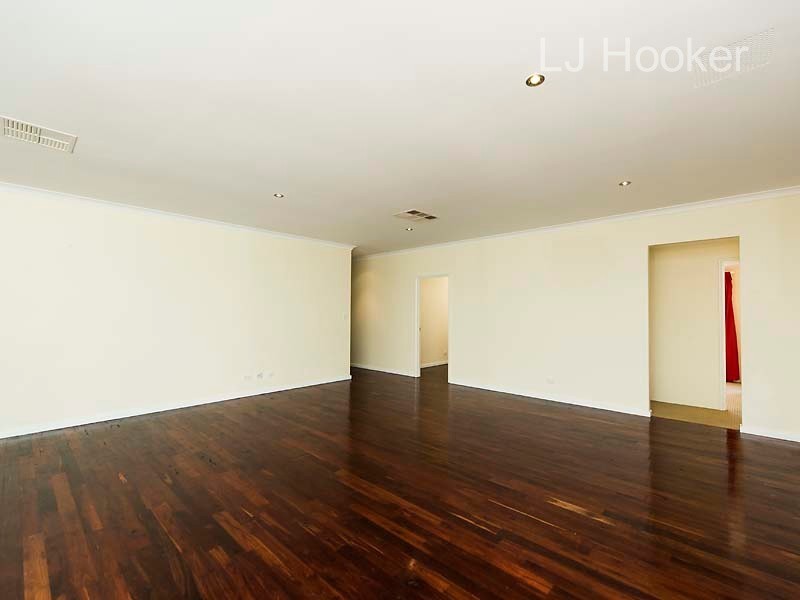 21 Bramston Circus, Secret Harbour WA 6173