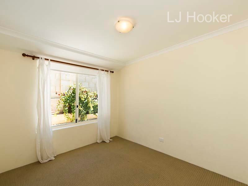 21 Bramston Circus, Secret Harbour WA 6173