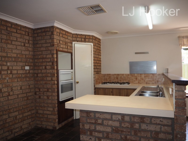 31 Lynda Crescent, Cooloongup WA 6168