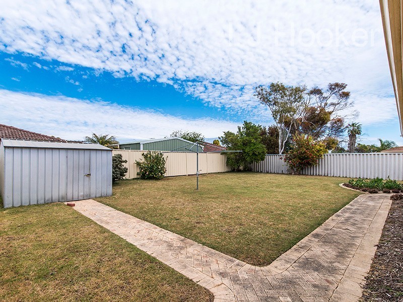 13 Woodbridge Drive, Cooloongup WA 6168