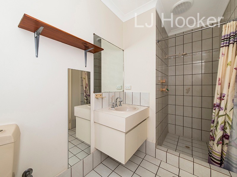 13 Woodbridge Drive, Cooloongup WA 6168