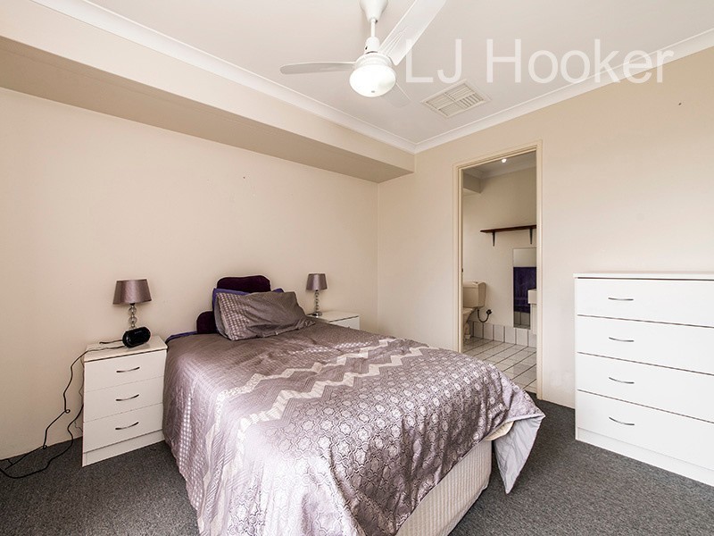 13 Woodbridge Drive, Cooloongup WA 6168