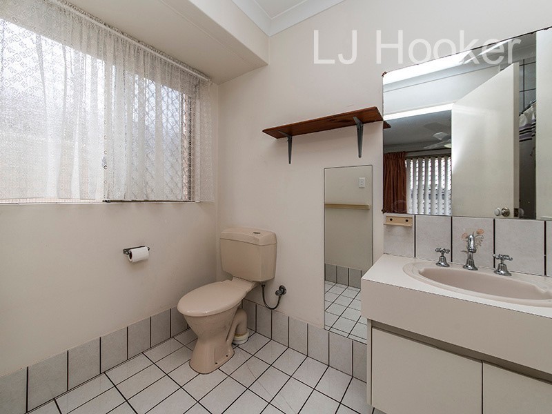 13 Woodbridge Drive, Cooloongup WA 6168