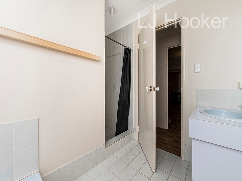 13 Woodbridge Drive, Cooloongup WA 6168