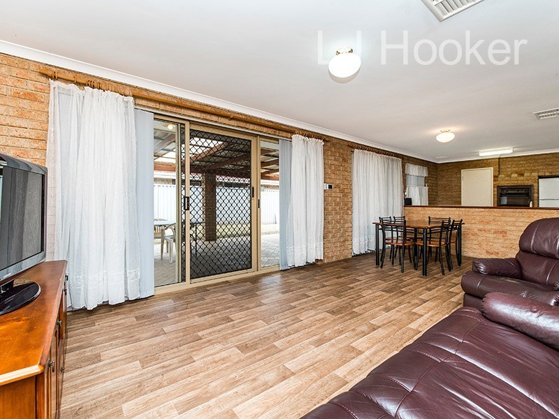 13 Woodbridge Drive, Cooloongup WA 6168