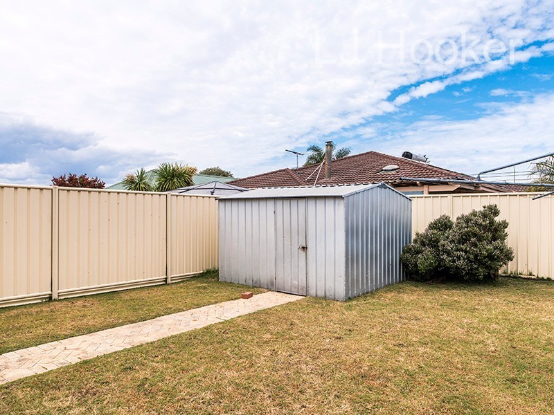 13 Woodbridge Drive, Cooloongup WA 6168