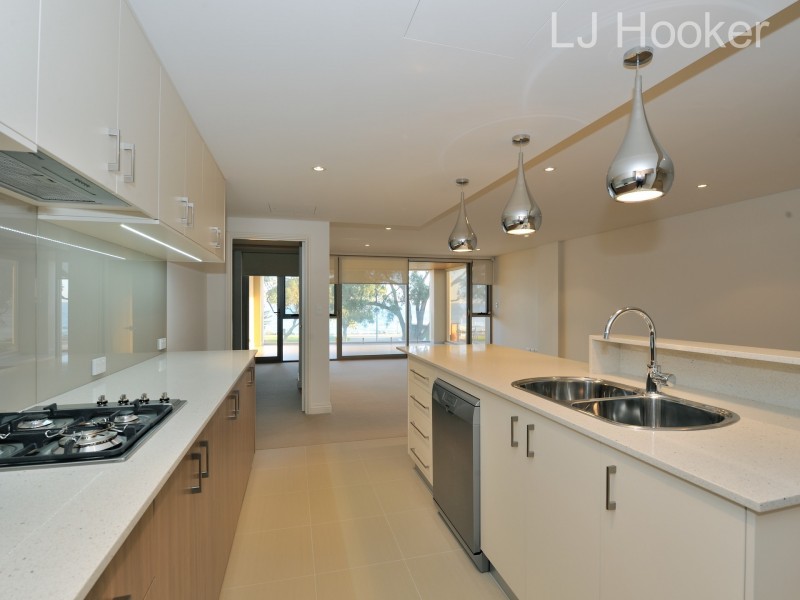 2/3 Rockingham Beach Road, Rockingham WA 6168