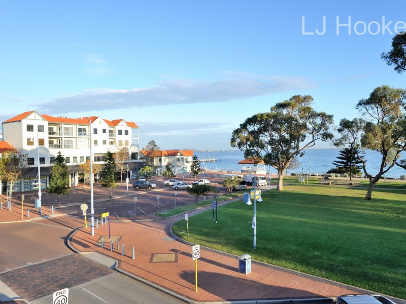 2/3 Rockingham Beach Road, Rockingham WA 6168