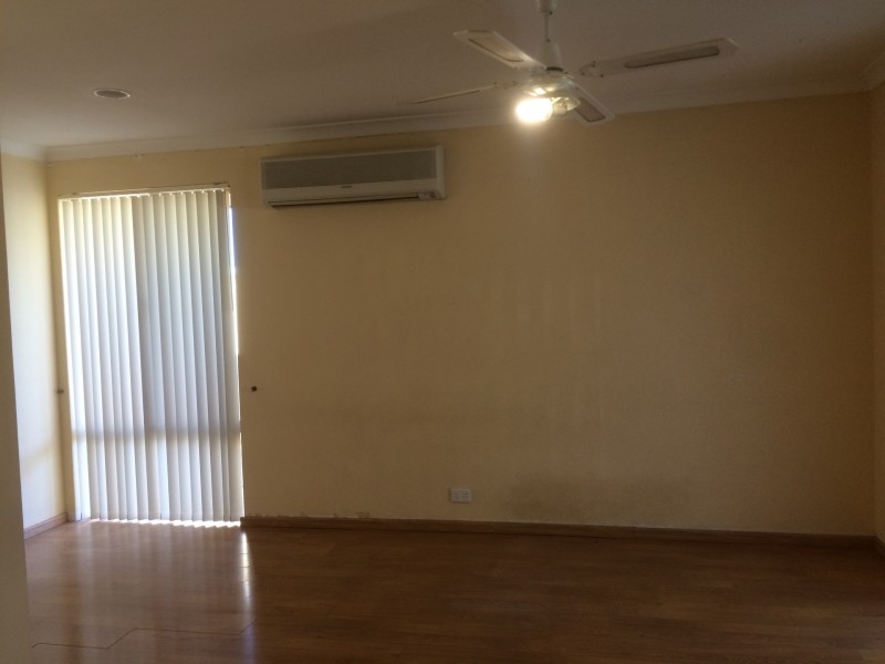 4 The Ramble, Parmelia WA 6167