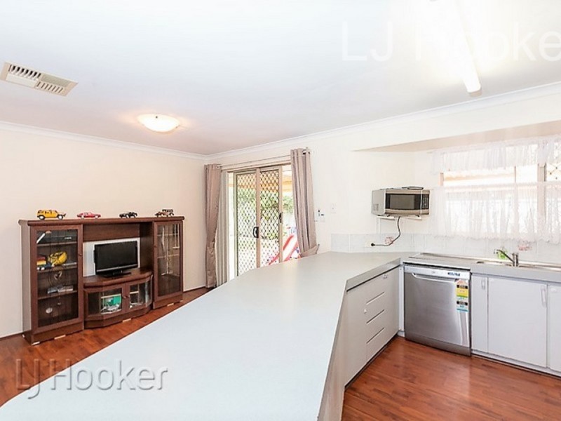 14 Mayflower Close, Port Kennedy WA 6172