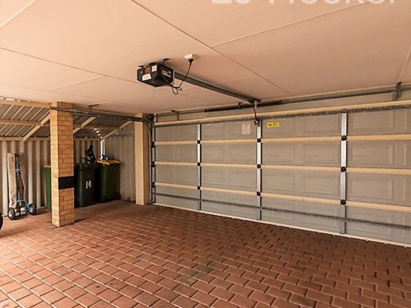 14 Mayflower Close, Port Kennedy WA 6172