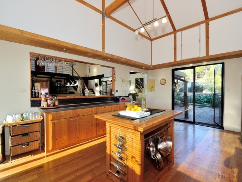 11 St Malo Cove, Warnbro WA 6169