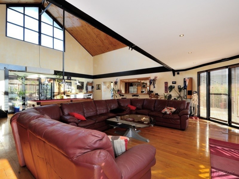 11 St Malo Cove, Warnbro WA 6169