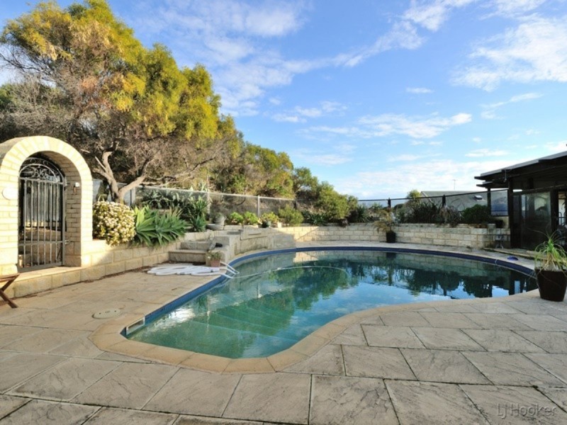 11 St Malo Cove, Warnbro WA 6169