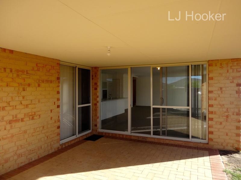 10 Chestnut way, Baldivis WA 6171