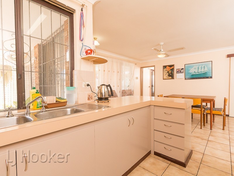 28 Caribbean Drive, Safety Bay WA 6169