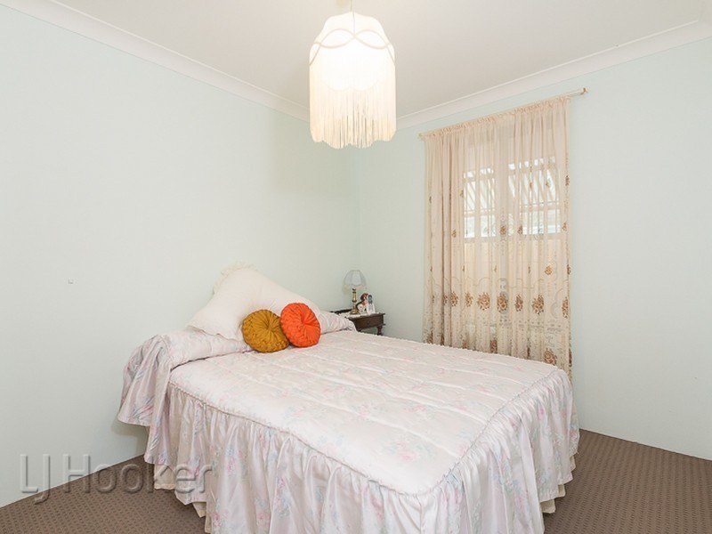 28 Caribbean Drive, Safety Bay WA 6169