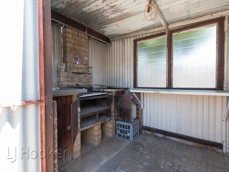 28 Caribbean Drive, Safety Bay WA 6169