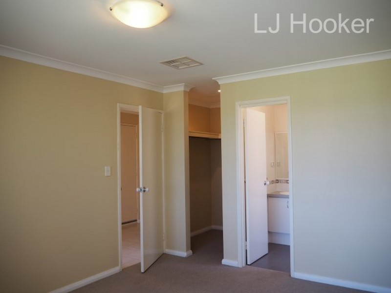 6 Dunsky Pass, Secret Harbour WA 6173