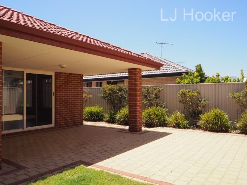 6 Dunsky Pass, Secret Harbour WA 6173