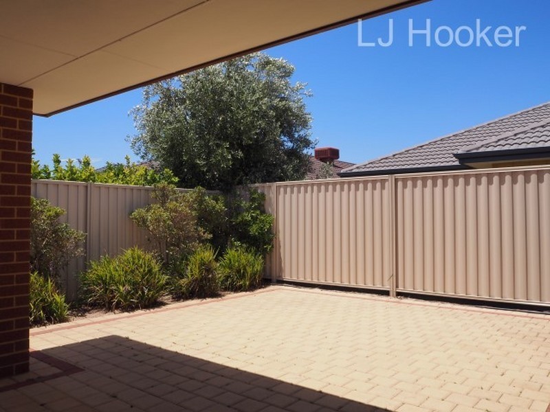 6 Dunsky Pass, Secret Harbour WA 6173