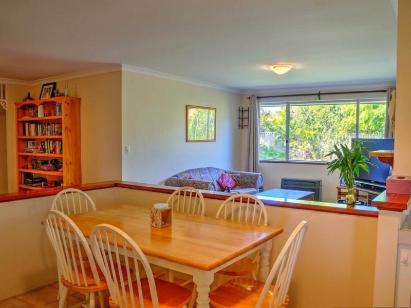 27 Chelmsford Avenue, Port Kennedy WA 6172