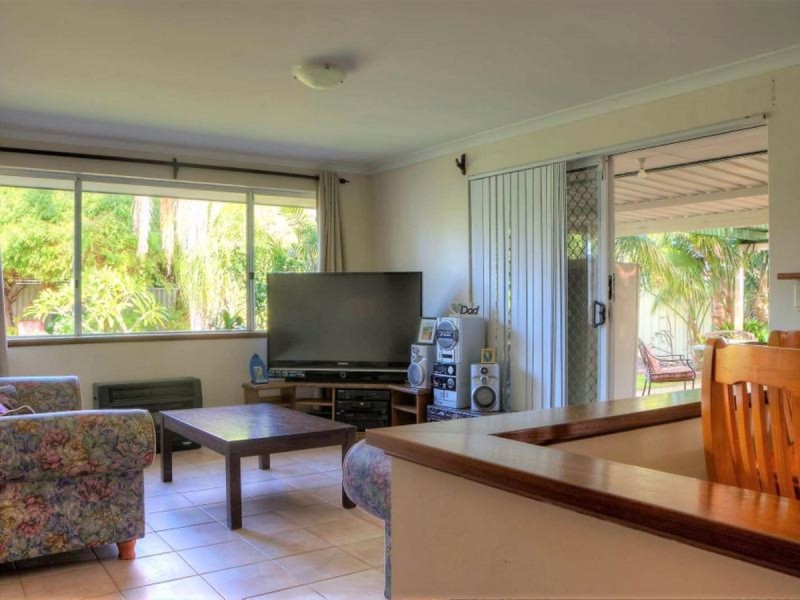 27 Chelmsford Avenue, Port Kennedy WA 6172