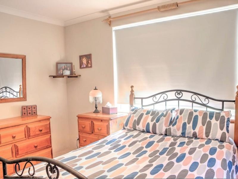 27 Chelmsford Avenue, Port Kennedy WA 6172