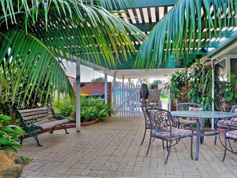 27 Chelmsford Avenue, Port Kennedy WA 6172