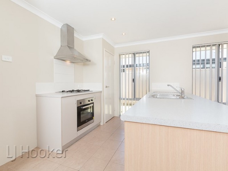 4 Jims Crescent, Secret Harbour WA 6173