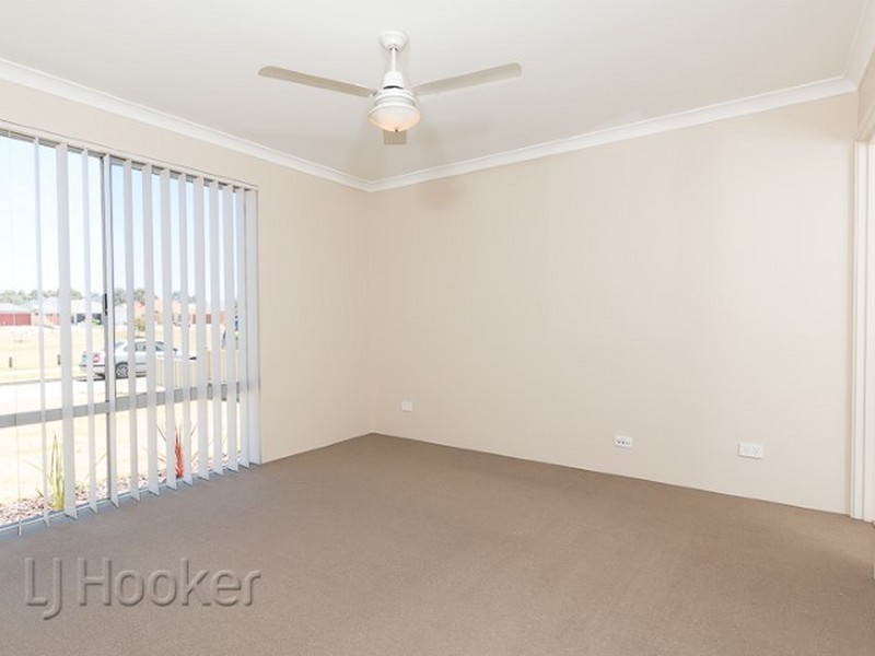 4 Jims Crescent, Secret Harbour WA 6173