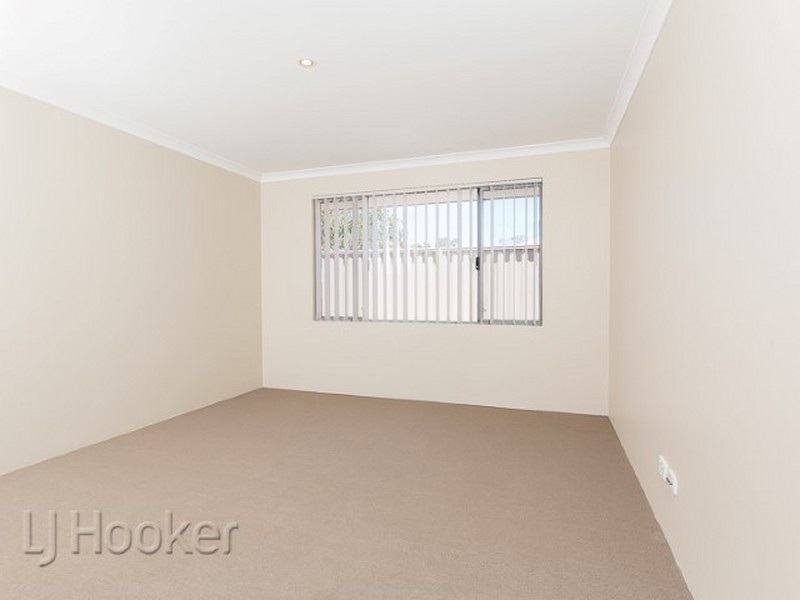 4 Jims Crescent, Secret Harbour WA 6173
