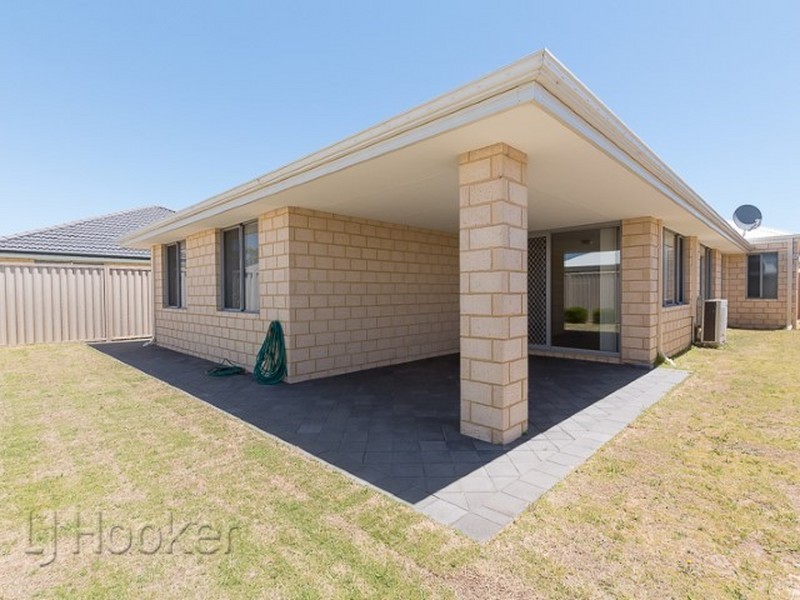 4 Jims Crescent, Secret Harbour WA 6173