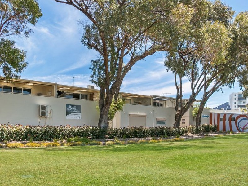 3/9 Kent Street, Rockingham WA 6168
