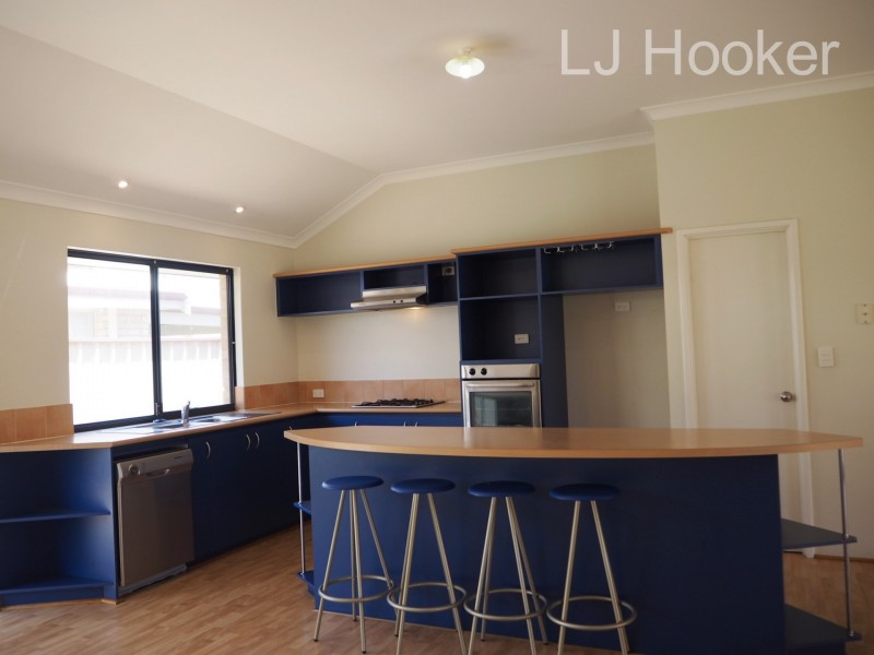 15 Porto Novo Mews, Secret Harbour WA 6173