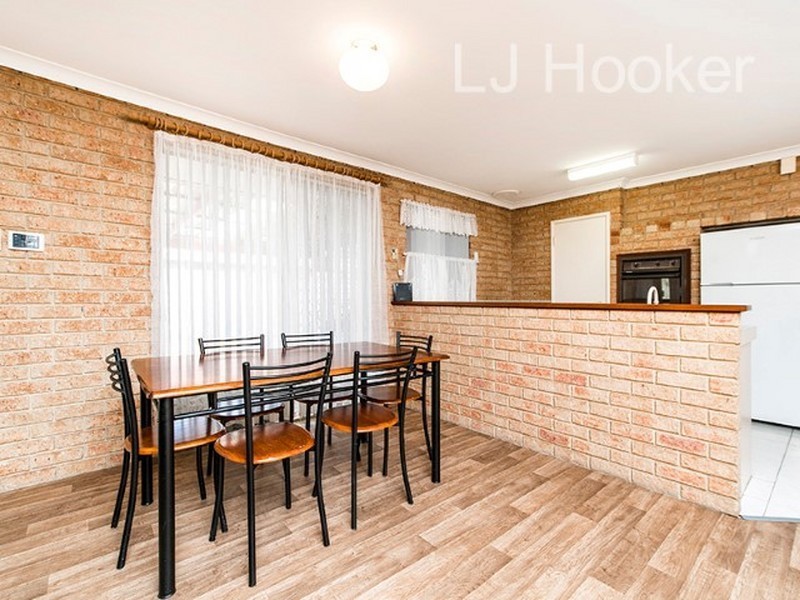 13 Woodbridge drive, Cooloongup WA 6168