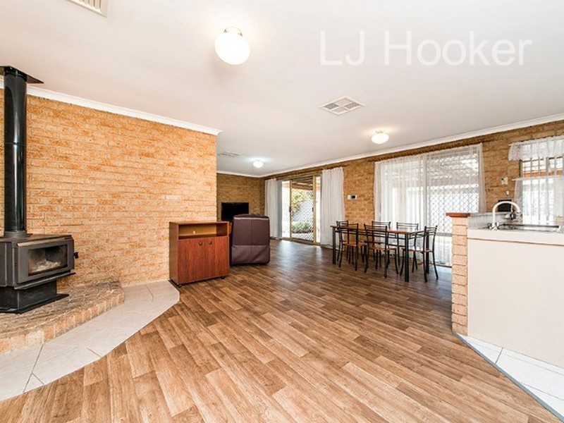 13 Woodbridge drive, Cooloongup WA 6168