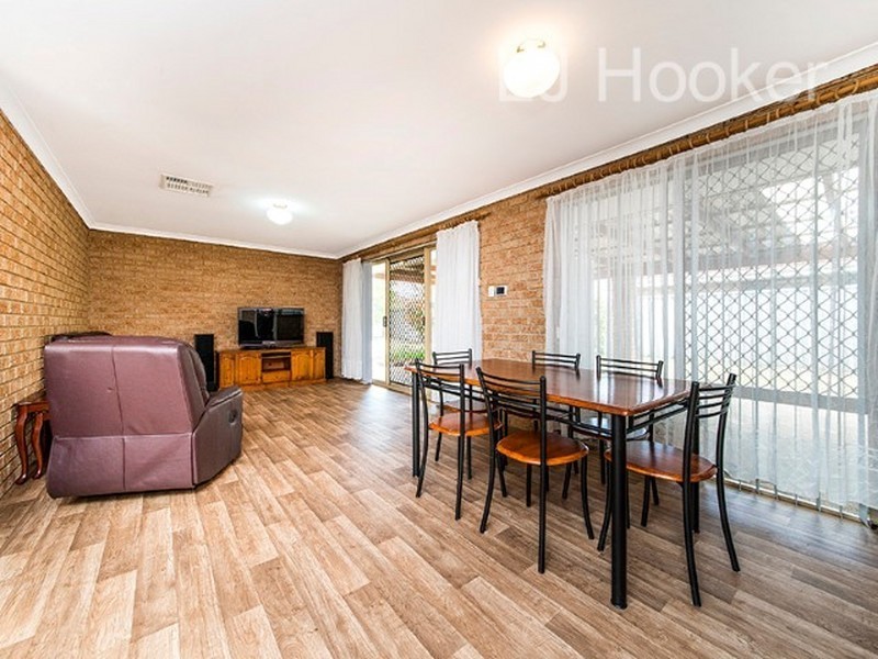13 Woodbridge drive, Cooloongup WA 6168
