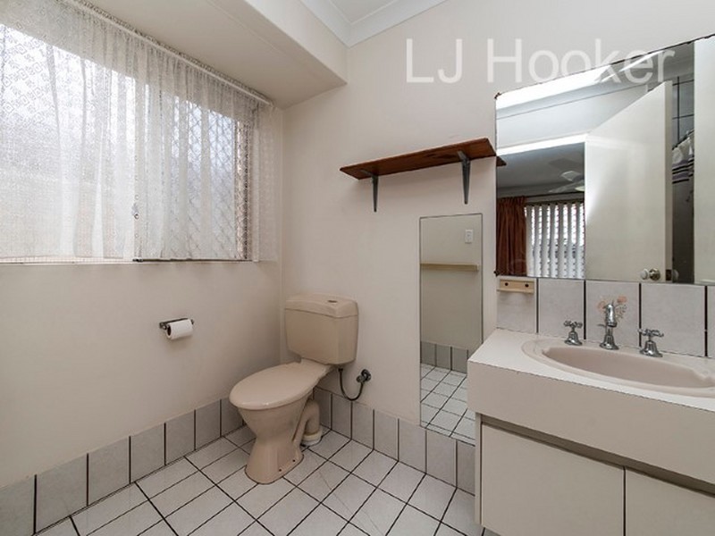 13 Woodbridge drive, Cooloongup WA 6168
