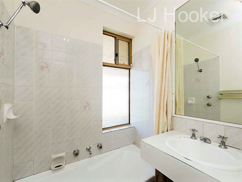 14 McLean Street, Rockingham WA 6168