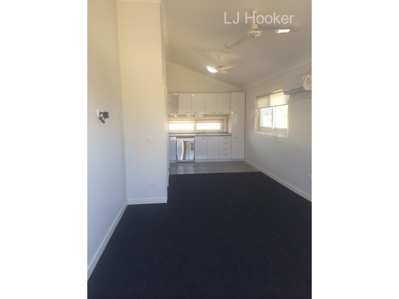 8/18 Thorpe Street, Rockingham WA 6168