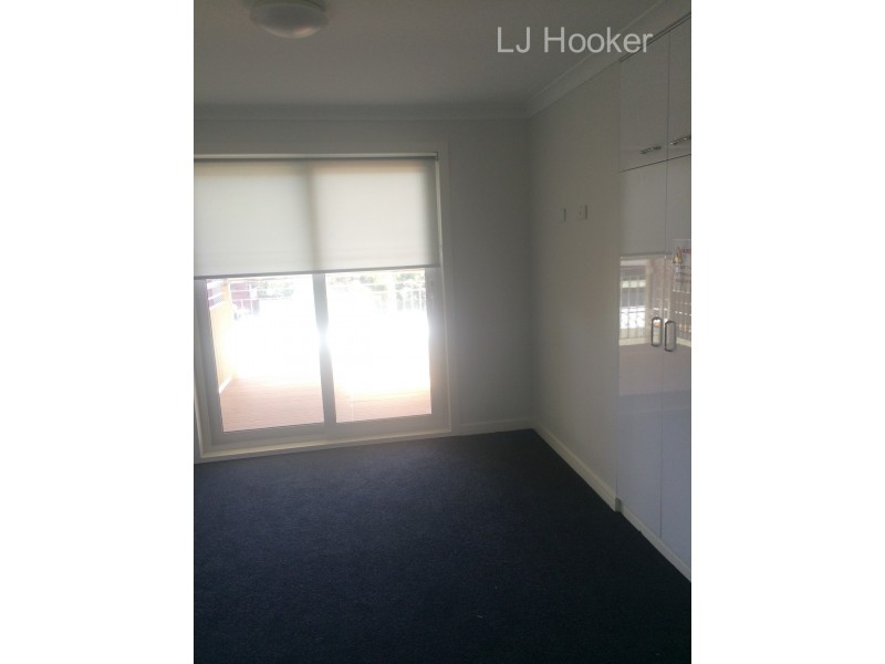 8/18 Thorpe Street, Rockingham WA 6168