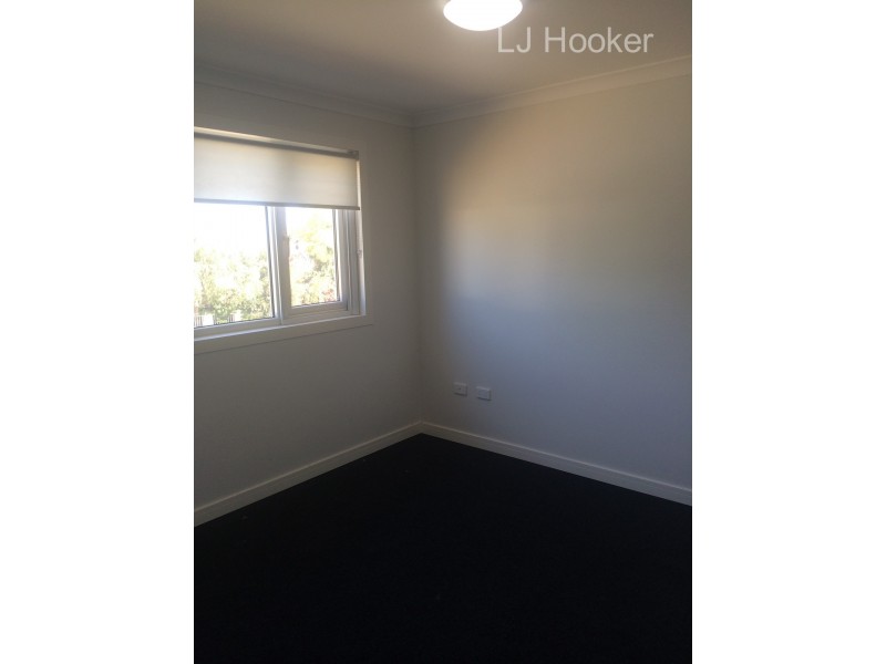 8/18 Thorpe Street, Rockingham WA 6168