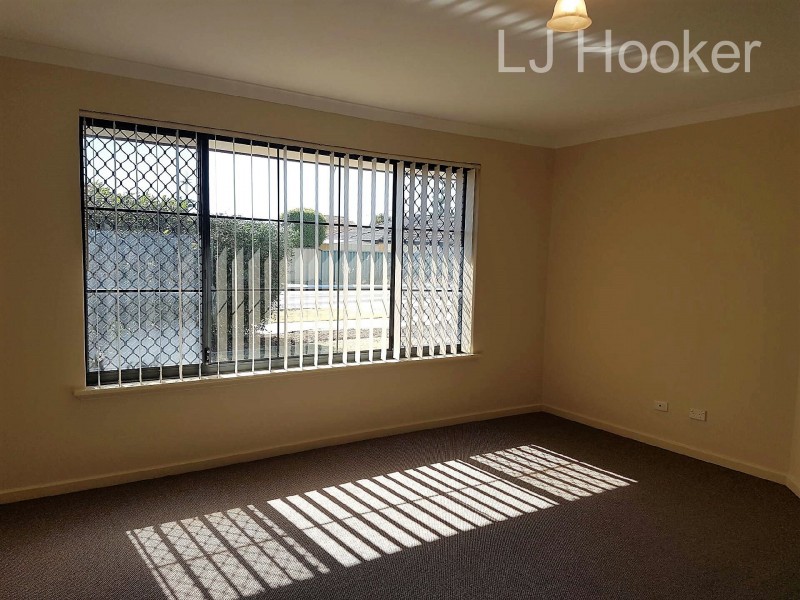 21 Eva Lynch Way, Port Kennedy WA 6172