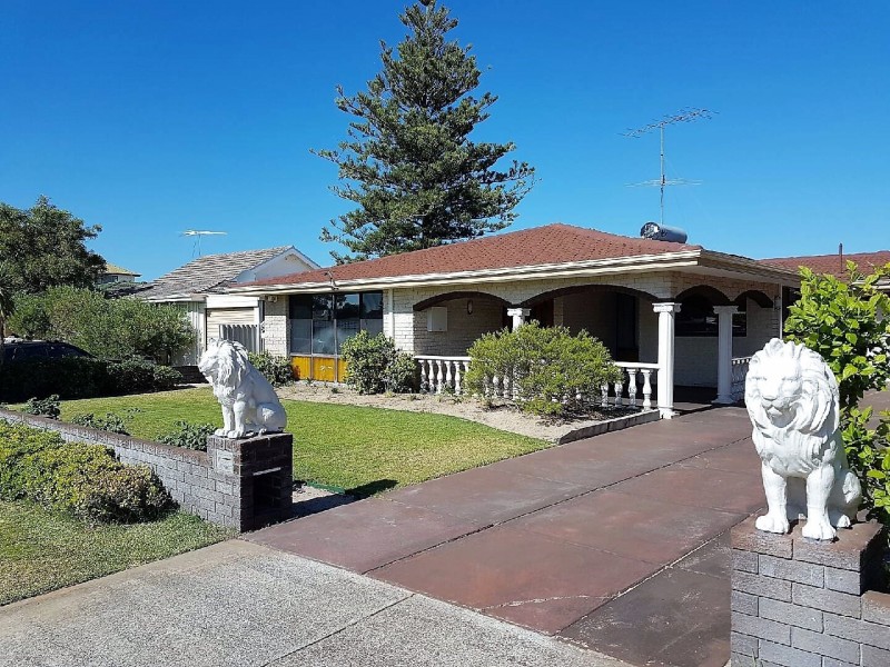 11 Fourth Avenue, Shoalwater WA 6169