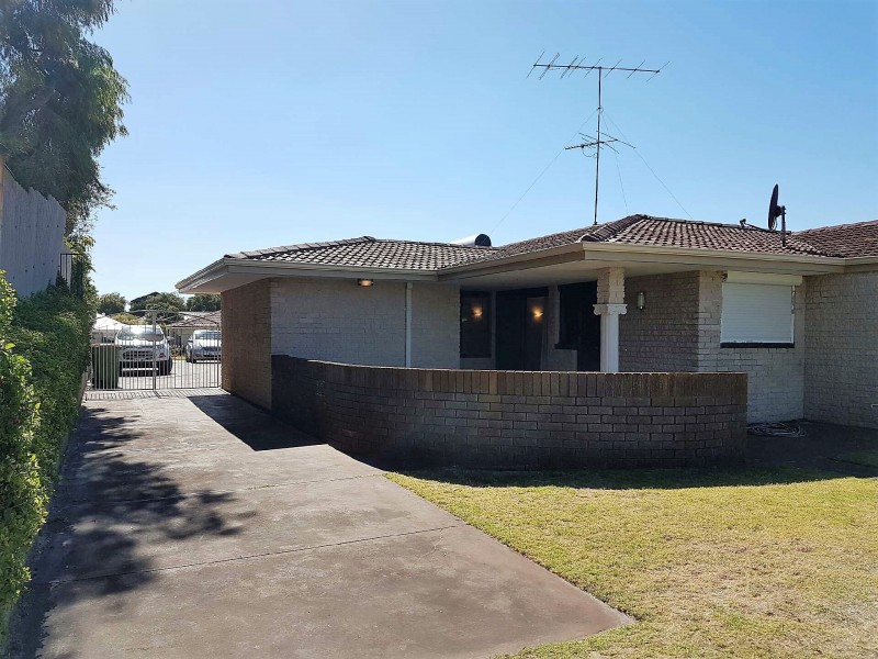 11 Fourth Avenue, Shoalwater WA 6169